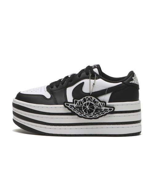 JORDAN BRAND(ジョーダンブランド)の「W AIR JORDAN 1 TRIPLE STACK HV8288-002(スニーカー・レディース・ブラック・24.0cm/23.5cm/23.0cm/22.5cm/25.5cm/25.0cm/24.5cm)」の1枚目の写真