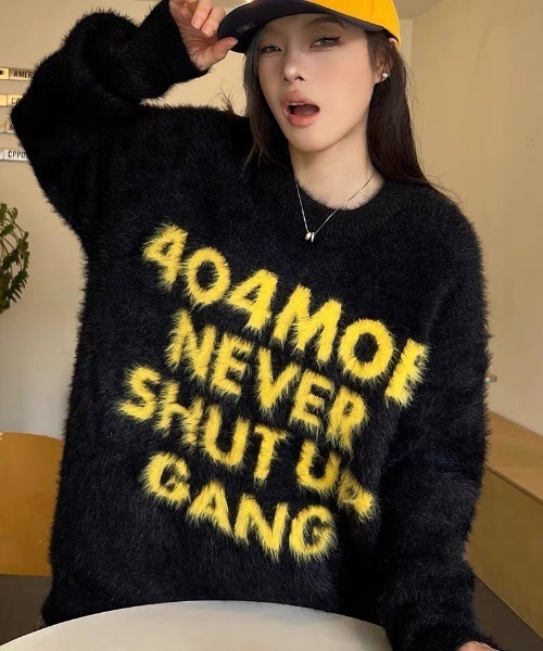 SHERU(シェル)の「スプレーグラフィックロゴシャギーニット オーバーサイズ(ニット/セーター・レディース・ホワイト/ブラック・M)」の3枚目の写真