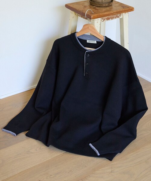 FREAK'S STORE(フリークスストア)の「限定展開 フェイクレイヤード 配色 ヘンリーネック ニット(ニット/セーター・メンズ・ネイビー/ブラック/ブラウン/チャコールグレー・MEDIUM/LARGE)」の9枚目の写真