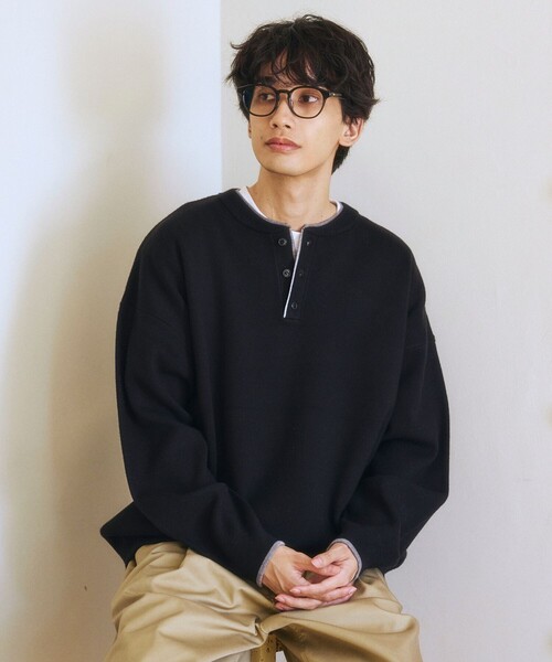 FREAK'S STORE(フリークスストア)の「限定展開 フェイクレイヤード 配色 ヘンリーネック ニット(ニット/セーター・メンズ・ネイビー/ブラック/ブラウン/チャコールグレー・MEDIUM/LARGE)」の17枚目の写真