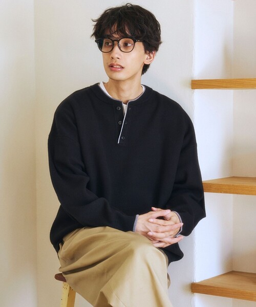 FREAK'S STORE(フリークスストア)の「限定展開 フェイクレイヤード 配色 ヘンリーネック ニット(ニット/セーター・メンズ・ネイビー/ブラック/ブラウン/チャコールグレー・MEDIUM/LARGE)」の19枚目の写真