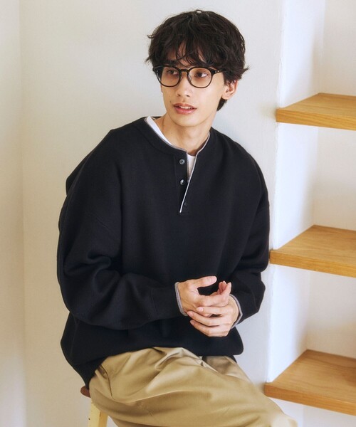 FREAK'S STORE(フリークスストア)の「限定展開 フェイクレイヤード 配色 ヘンリーネック ニット(ニット/セーター・メンズ・ネイビー/ブラック/ブラウン/チャコールグレー・MEDIUM/LARGE)」の21枚目の写真