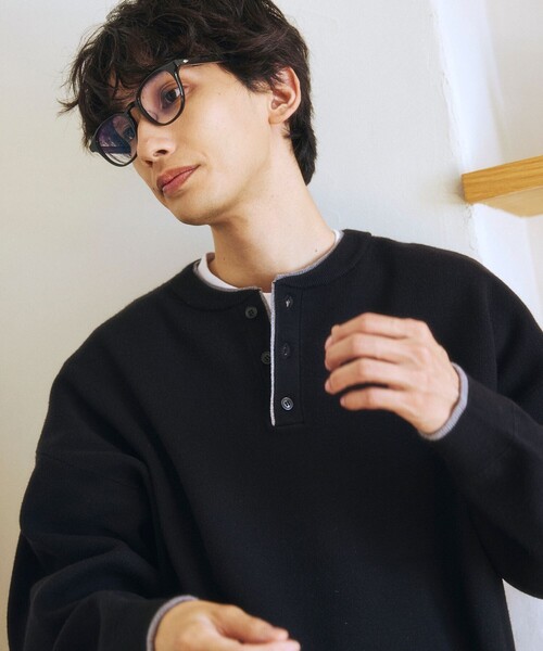 FREAK'S STORE(フリークスストア)の「限定展開 フェイクレイヤード 配色 ヘンリーネック ニット(ニット/セーター・メンズ・ネイビー/ブラック/ブラウン/チャコールグレー・MEDIUM/LARGE)」の22枚目の写真