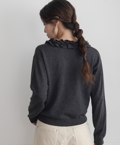 URBAN RESEARCH Sonny Label(アーバンリサーチサニーレーベル)の「『WEB限定』フロントフリルニットプルオーバー(ニット/セーター・レディース・ネイビー/チャコールグレー/オフホワイト・FREE)」の16枚目の写真