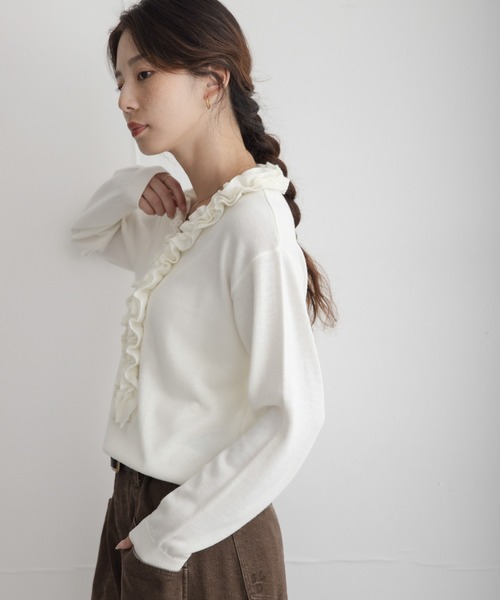 URBAN RESEARCH Sonny Label(アーバンリサーチサニーレーベル)の「『WEB限定』フロントフリルニットプルオーバー(ニット/セーター・レディース・ネイビー/チャコールグレー/オフホワイト・FREE)」の9枚目の写真