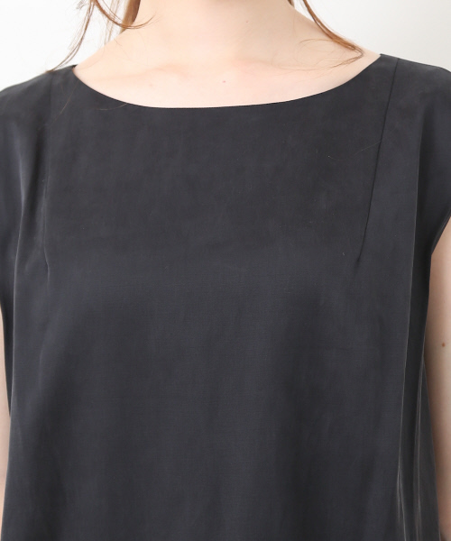 Rouge vif（ルージュヴィフ）の「シルキータックワンピース（ワンピース・レディース・チャコールグレー/ピンクベージュ・FREE）」の7枚目の写真