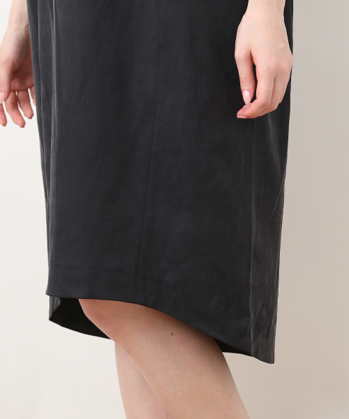 Rouge vif（ルージュヴィフ）の「シルキータックワンピース（ワンピース・レディース・チャコールグレー/ピンクベージュ・FREE）」の9枚目の写真