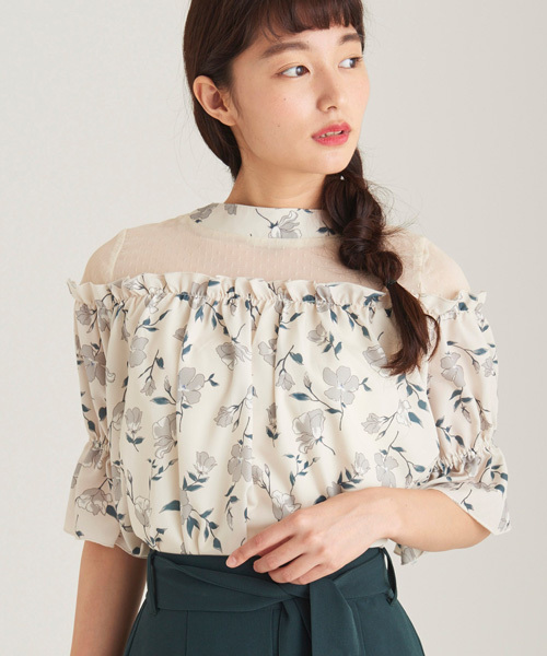 MAJESTIC LEGON（マジェスティックレゴン）の「【WEB限定価格】チュール×フラワーブラウス（シャツ/ブラウス・レディース・グリーン/アイボリー/ブラック・MEDIUM/SMALL）」の4枚目の写真