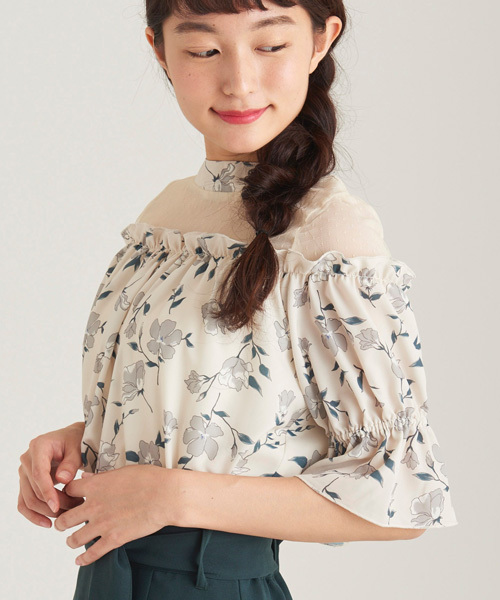 MAJESTIC LEGON（マジェスティックレゴン）の「【WEB限定価格】チュール×フラワーブラウス（シャツ/ブラウス・レディース・グリーン/アイボリー/ブラック・MEDIUM/SMALL）」の8枚目の写真