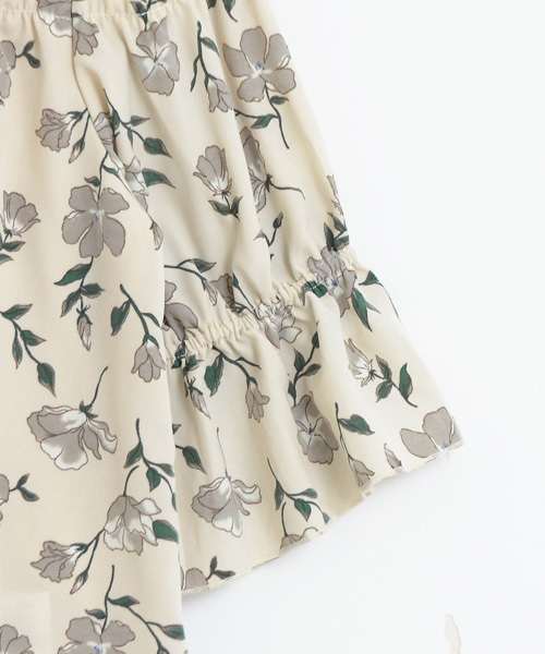 MAJESTIC LEGON（マジェスティックレゴン）の「【WEB限定価格】チュール×フラワーブラウス（シャツ/ブラウス・レディース・グリーン/アイボリー/ブラック・MEDIUM/SMALL）」の15枚目の写真