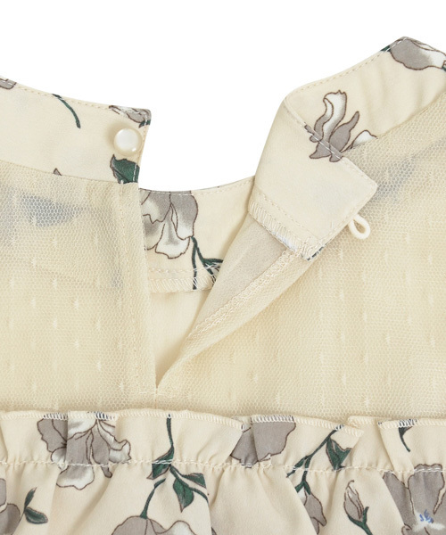 MAJESTIC LEGON（マジェスティックレゴン）の「【WEB限定価格】チュール×フラワーブラウス（シャツ/ブラウス・レディース・グリーン/アイボリー/ブラック・MEDIUM/SMALL）」の16枚目の写真