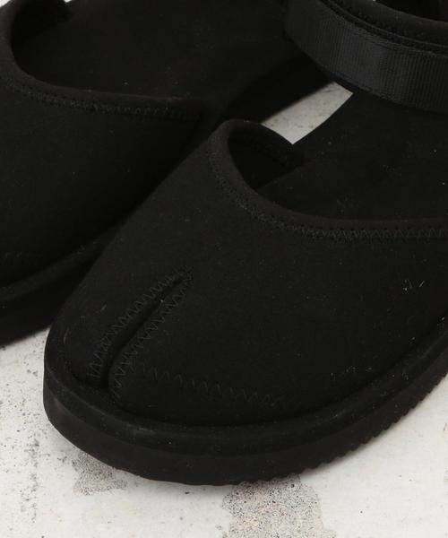 suicoke（スイコック）の「【別注】＜SUICOKE＞∴タビサンダル（サンダル・レディース・ベージュ/ブラック・24cm/23cm/25cm）」の4枚目の写真