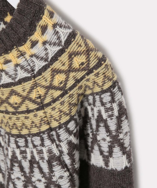 ADAM ET ROPE'（アダムエロペ）の「[山形ニット] フェアアイルニットプルオーバー（ニット/セーター・メンズ・チャコールグレー/ブラック・M/L）」の5枚目の写真