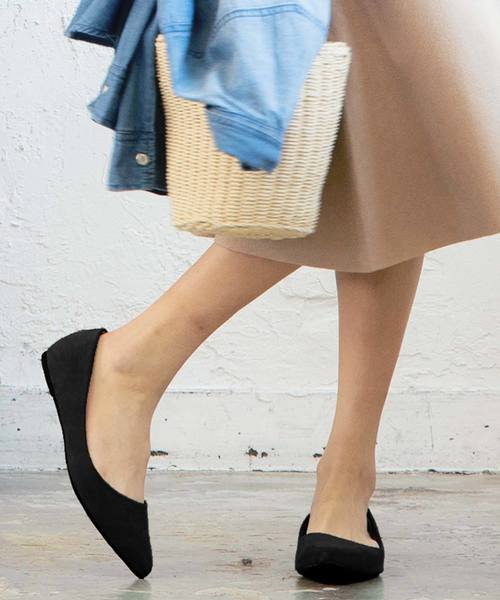 KOBE LETTUCE(コウベレタス)の「ビタミンカラーポインテッドトゥフラットパンプス(パンプス・レディース・グレイッシュベージュ/イエロー/オレンジ/グリーン/パープル/ブラック/シルバー/その他/パイソン・L/LL/M/S)」の2枚目の写真