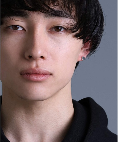 LION HEART(ライオンハート)の「【限定展開】“LH-1”スタッズピアス/スライス/サージカルステンレス(金属アレルギー対応)【LION HEART / ライオンハート】(ピアス(片耳用)・メンズ・ブラック/シルバー/ゴールド・ONE SIZE)」の9枚目の写真