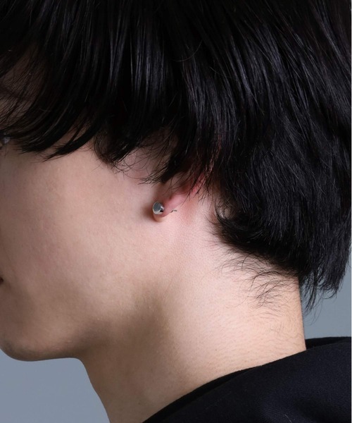 LION HEART(ライオンハート)の「【限定展開】“LH-1”スタッズピアス/スライス/サージカルステンレス(金属アレルギー対応)【LION HEART / ライオンハート】(ピアス(片耳用)・メンズ・ブラック/シルバー/ゴールド・ONE SIZE)」の11枚目の写真