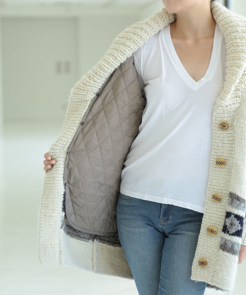 ジュエルチェンジ完売カウチンニット 