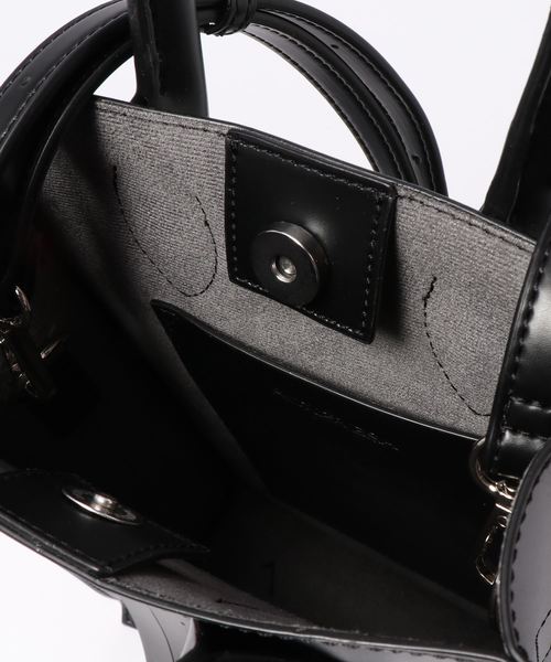 B.I.D.(ビーアイディー)の「《SOLPRESA》SQUARE FRINGE MINI TOTE(トートバッグ・レディース・ブラック/グレイッシュベージュ/ブラウン・FREE)」の4枚目の写真