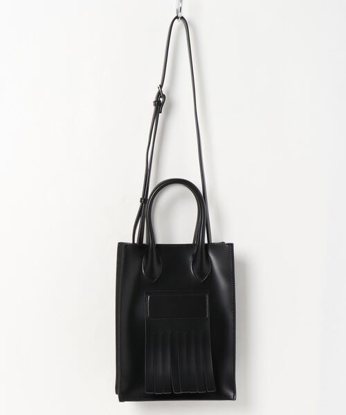 B.I.D.(ビーアイディー)の「《SOLPRESA》SQUARE FRINGE MINI TOTE(トートバッグ・レディース・ブラック/グレイッシュベージュ/ブラウン・FREE)」の2枚目の写真