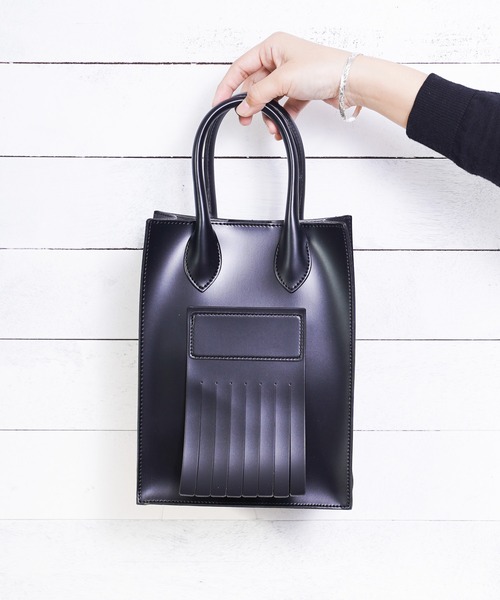 B.I.D.(ビーアイディー)の「《SOLPRESA》SQUARE FRINGE MINI TOTE(トートバッグ・レディース・ブラック/グレイッシュベージュ/ブラウン・FREE)」の8枚目の写真
