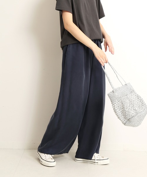 SLOBE IENA(スローブイエナ)の「キュプラタックワイドパンツ【手洗い可能】◆(その他パンツ・レディース・ベージュ/ネイビー/ブルー系その他・38/36)」の22枚目の写真