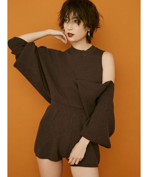 GYDA(ジェイダ)の「レイヤードオフショルニットロンパース(つなぎ/オールインワン・レディース・ブラック/ピンク/ブラウン・FREE)」の7枚目の写真