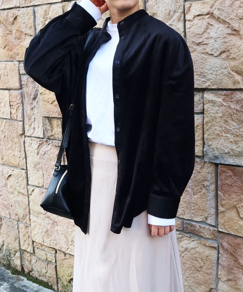 Riberry（リベリー）の「バンドカラーコーデュロイシャツ（シャツ/ブラウス・レディース・ブラック/ダークオレンジ/グリーン/アイボリー/ブルー・MEDIUM）」の3枚目の写真