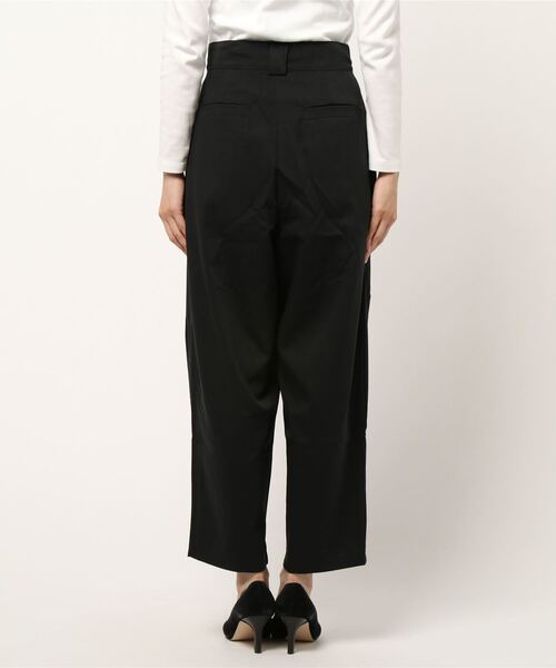 fifth（フィフス）の「ツータックハイウエストアンクルパンツ（その他パンツ・レディース・グレー/ブラック・MEDIUM/LARGE）」の4枚目の写真