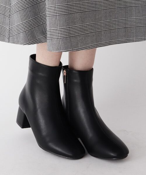 cs T&P(シーエスティーアンドピー)の「サイドジップショートブーツ(ブーツ・レディース・ブラック/こしょう色系/ダークブラウン・LL/L/M/S)」の9枚目の写真