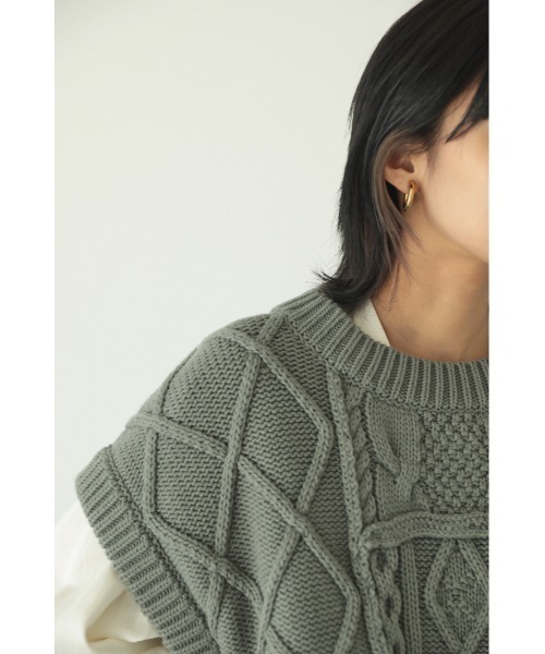 ブラックバイマウジー　alan knit vest グリーン BLACK BY MOUSSY（ブラックバイマウジー）の「alan knit vest