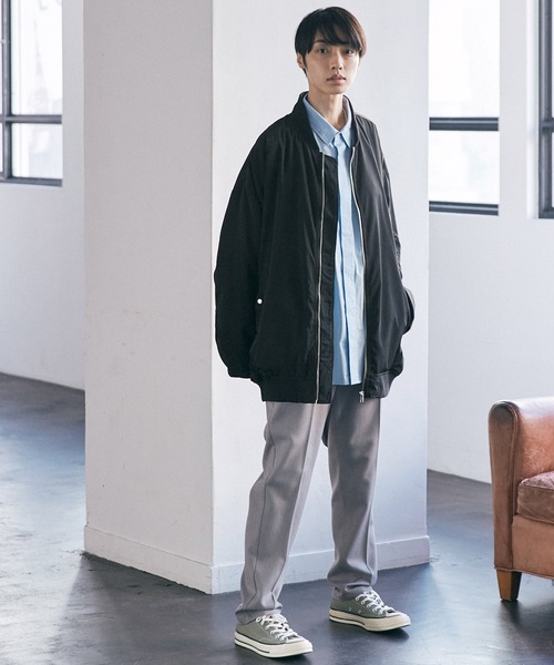 EMMA CLOTHES（エマクローズ）の「ブライトサテンファブリックビッグシルエットワイドスリーブブルゾン/ワイドMA-1【EMMA CLOTHES/エマクローズ】（MA-1・メンズ・カーキ/ブラック/ベージュ・FREE）」の5枚目の写真