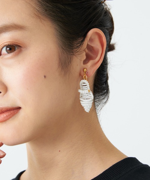 THEATRE PRODUCTS(シアタープロダクツ)の「ビーズストラップサンダルピアス(ピアス(両耳用)・レディース・ホワイト/ブルー/ピンク/バーガンディー・FREE)」の14枚目の写真