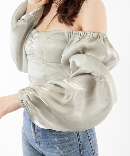 SPIRALGIRL(スパイラルガール)の「袖ボリュームギャザーブラウス(シャツ/ブラウス・レディース・ベージュ/ブルー/グリーン・FREE)」の13枚目の写真