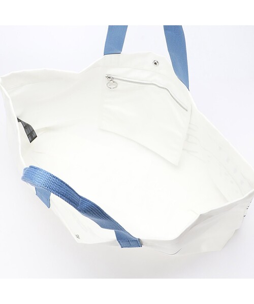 LACOSTE（ラコステ）の「ビーチ パック ビッグプリントビーチバッグ（トートバッグ・レディース・ホワイト/ピンクベージュ・FREE）」の5枚目の写真