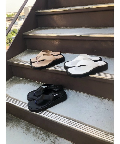 FIG&VIPER（フィグアンドバイパー）の「厚底トングサンダル（サンダル・レディース・ホワイト/ブラック/ベージュ・MEDIUM/LARGE）」の5枚目の写真