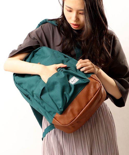 Herschel Supply（ハーシェルサプライ）の「Herschel Supply バックパック13PC収納 14.5L（バックパック/リュック・メンズ・ネイビー/マスタード/ワイン/パープル/ブラック/グリーン・FREE）」の17枚目の写真