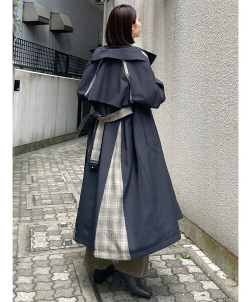 EMODA（エモダ）の「ドッキングフレアトレンチコート（トレンチコート・レディース・ネイビー/ベージュ/カーキ・FREE）」の18枚目の写真