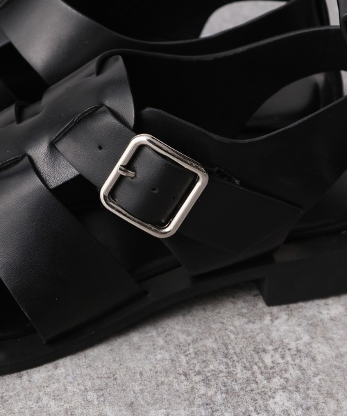 A part by（アパートバイ）の「グルカサンダル　956899（サンダル・レディース・ブラック/アイボリー・MEDIUM/LARGE）」の4枚目の写真