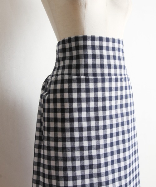 &. NOSTALGIA（アンドドットノスタルジア）の「リネンギンガムチェックスカート（スカート・レディース・ブラック/ネイビー・FREE）」の10枚目の写真