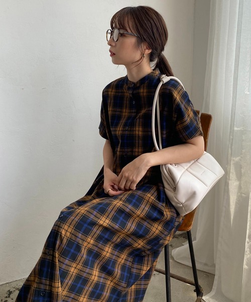 CAPRICIEUX LE'MAGE（カプリシューレマージュ）の「チェックデニムシャツワンピース（ワンピース・レディース・ブラック/ブラウン・FREE）」の2枚目の写真