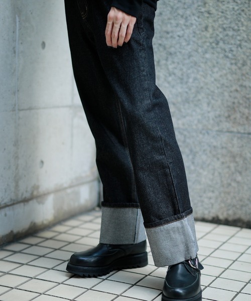 G.O.C（ジーオーシー）の「ロールアップストレートデニムパンツ（デニムパンツ・メンズ・ブラック/ノンウォッシュ・MEDIUM/LARGE）」の4枚目の写真