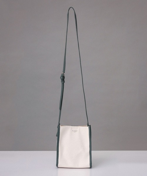 ALTROSE（アルトローズ）の「［ALTROSE/アルトローズ］シンシア 縦長 A5 ショルダーバッグ（ショルダーバッグ・レディース・ブラウン系その他/アイボリー系1/レオパード/アイボリー系2/ブラック系その他/アイボリー系/ブラック/ブラック系/ベージュ/グレー系/ゼブラ/アイボリー系3/グレー/ベージュ系/パイソン/キャメル/ブラウン系その他2/ベージュ系その他2/グリーン/ブルー/パープル/オレンジ/ピンク/クリーム/レッド/ターコイズブルー・FREE）」の13枚目の写真