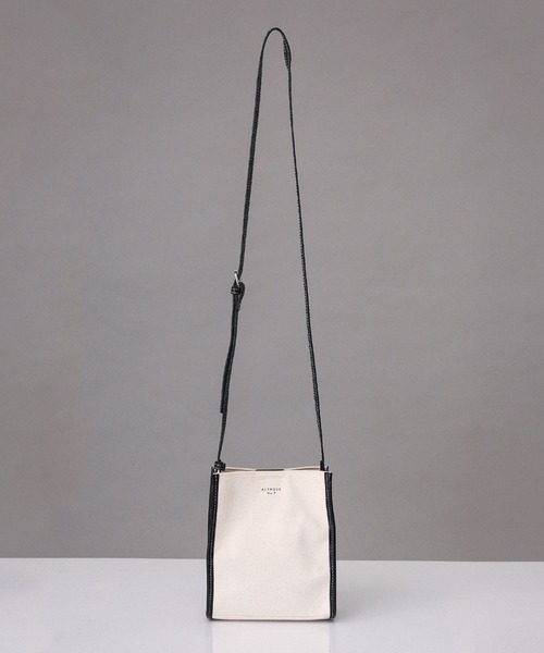 ALTROSE（アルトローズ）の「［ALTROSE/アルトローズ］シンシア 縦長 A5 ショルダーバッグ（ショルダーバッグ・レディース・ブラウン系その他/アイボリー系1/レオパード/アイボリー系2/ブラック系その他/アイボリー系/ブラック/ブラック系/ベージュ/グレー系/ゼブラ/アイボリー系3/グレー/ベージュ系/パイソン/キャメル/ブラウン系その他2/ベージュ系その他2/グリーン/ブルー/パープル/オレンジ/ピンク/クリーム/レッド/ターコイズブルー・FREE）」の14枚目の写真