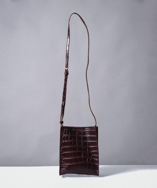 ALTROSE（アルトローズ）の「［ALTROSE/アルトローズ］シンシア 縦長 A5 ショルダーバッグ（ショルダーバッグ・レディース・ブラウン系その他/アイボリー系1/レオパード/アイボリー系2/ブラック系その他/アイボリー系/ブラック/ブラック系/ベージュ/グレー系/ゼブラ/アイボリー系3/グレー/ベージュ系/パイソン/キャメル/ブラウン系その他2/ベージュ系その他2/グリーン/ブルー/パープル/オレンジ/ピンク/クリーム/レッド/ターコイズブルー・FREE）」の7枚目の写真