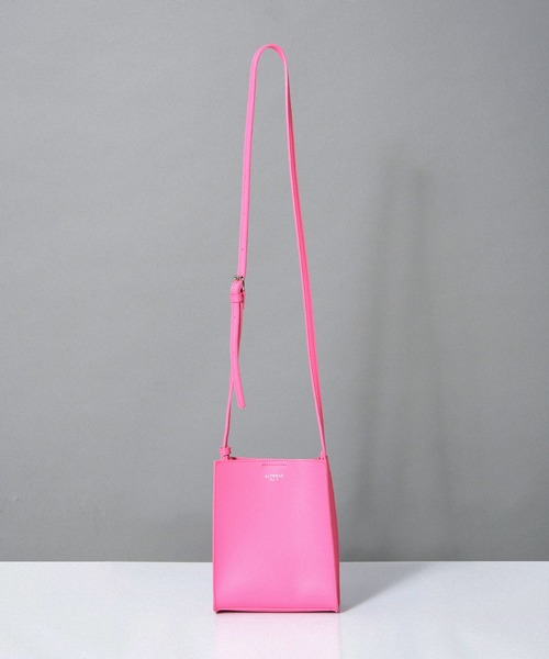 ALTROSE（アルトローズ）の「［ALTROSE/アルトローズ］シンシア 縦長 A5 ショルダーバッグ（ショルダーバッグ・レディース・ブラウン系その他/アイボリー系1/レオパード/アイボリー系2/ブラック系その他/アイボリー系/ブラック/ブラック系/ベージュ/グレー系/ゼブラ/アイボリー系3/グレー/ベージュ系/パイソン/キャメル/ブラウン系その他2/ベージュ系その他2/グリーン/ブルー/パープル/オレンジ/ピンク/クリーム/レッド/ターコイズブルー・FREE）」の21枚目の写真