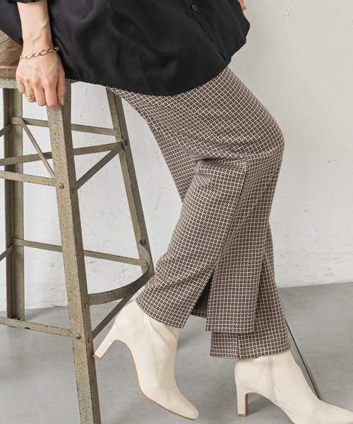 prose verse(プロズヴェール)の「モノグラム柄カットジャガードパンツ(その他パンツ・レディース・ブラック/ベージュ・フリ-)」の4枚目の写真