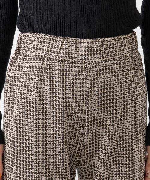 prose verse(プロズヴェール)の「モノグラム柄カットジャガードパンツ(その他パンツ・レディース・ブラック/ベージュ・フリ-)」の11枚目の写真