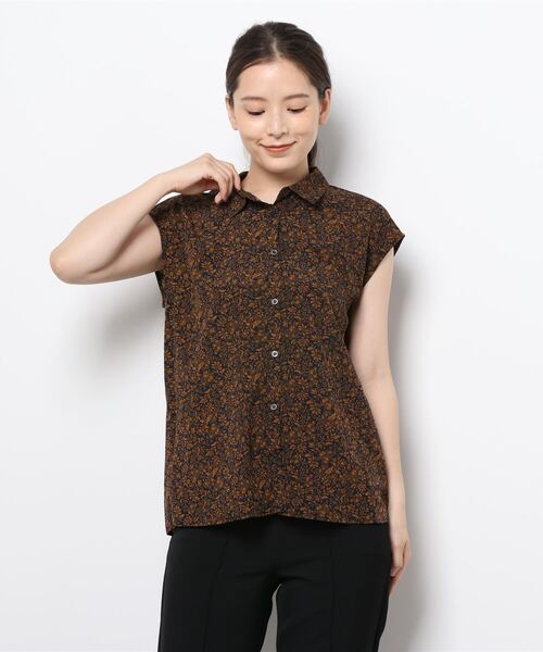 Te chichi(テチチ)の「ジョーゼット単色花柄プリントシャツブラウス(シャツ/ブラウス・レディース・オフホワイト/ネイビー/ブラック・フリ-)」の6枚目の写真