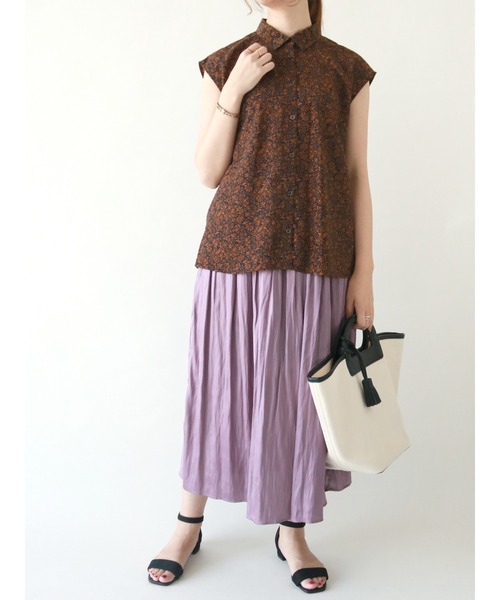Te chichi(テチチ)の「ジョーゼット単色花柄プリントシャツブラウス(シャツ/ブラウス・レディース・オフホワイト/ネイビー/ブラック・フリ-)」の21枚目の写真