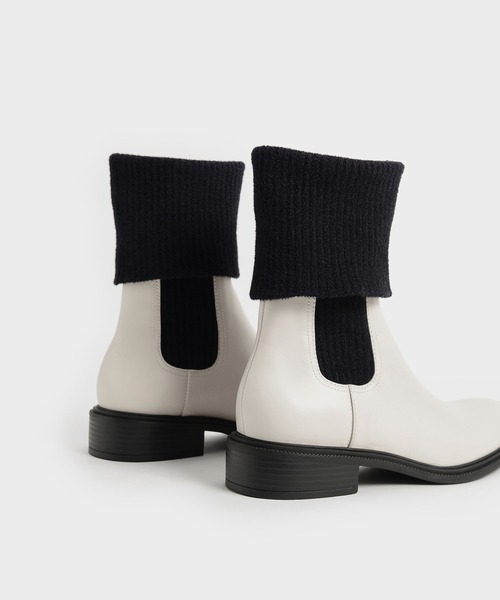 CHARLES & KEITH(チャールズ & キース)の「ニーハイ ニットソックスブーツ / Knee-High Knitted Sock Boots(ブーツ・レディース・ブラック/マルチ・22.5cm/23cm/23.5cm/24.5cm/25cm/25.5cm)」の7枚目の写真